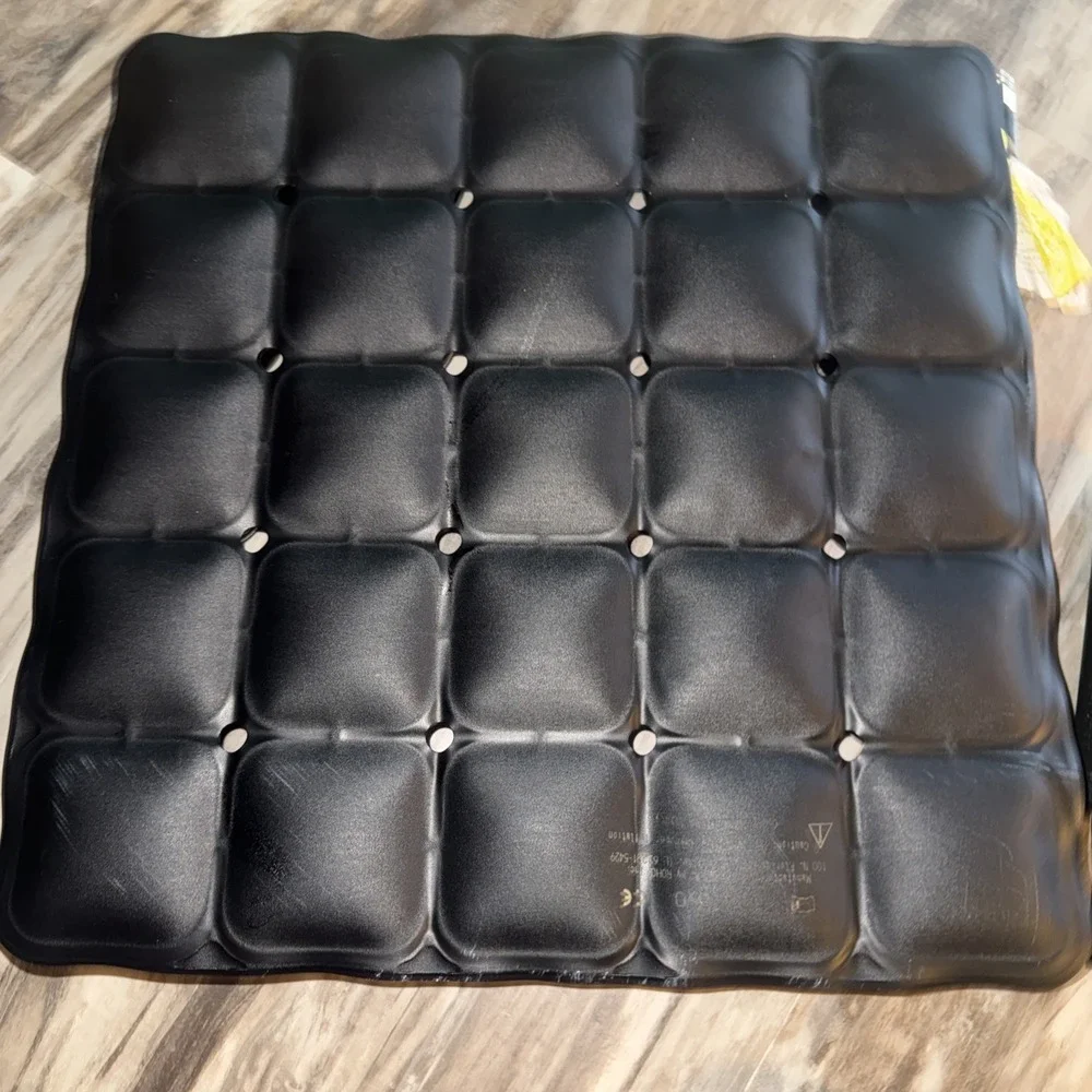 Roho Mosaic Wheelchair Seat Cushion 18X18 Inch Includes Pump Inflatable No Leaks